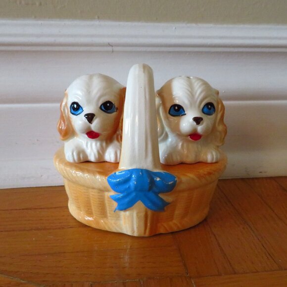 japan Other - Vintage salt and pepper shaker 1950,puppy dog in a basket Japan, blue bow